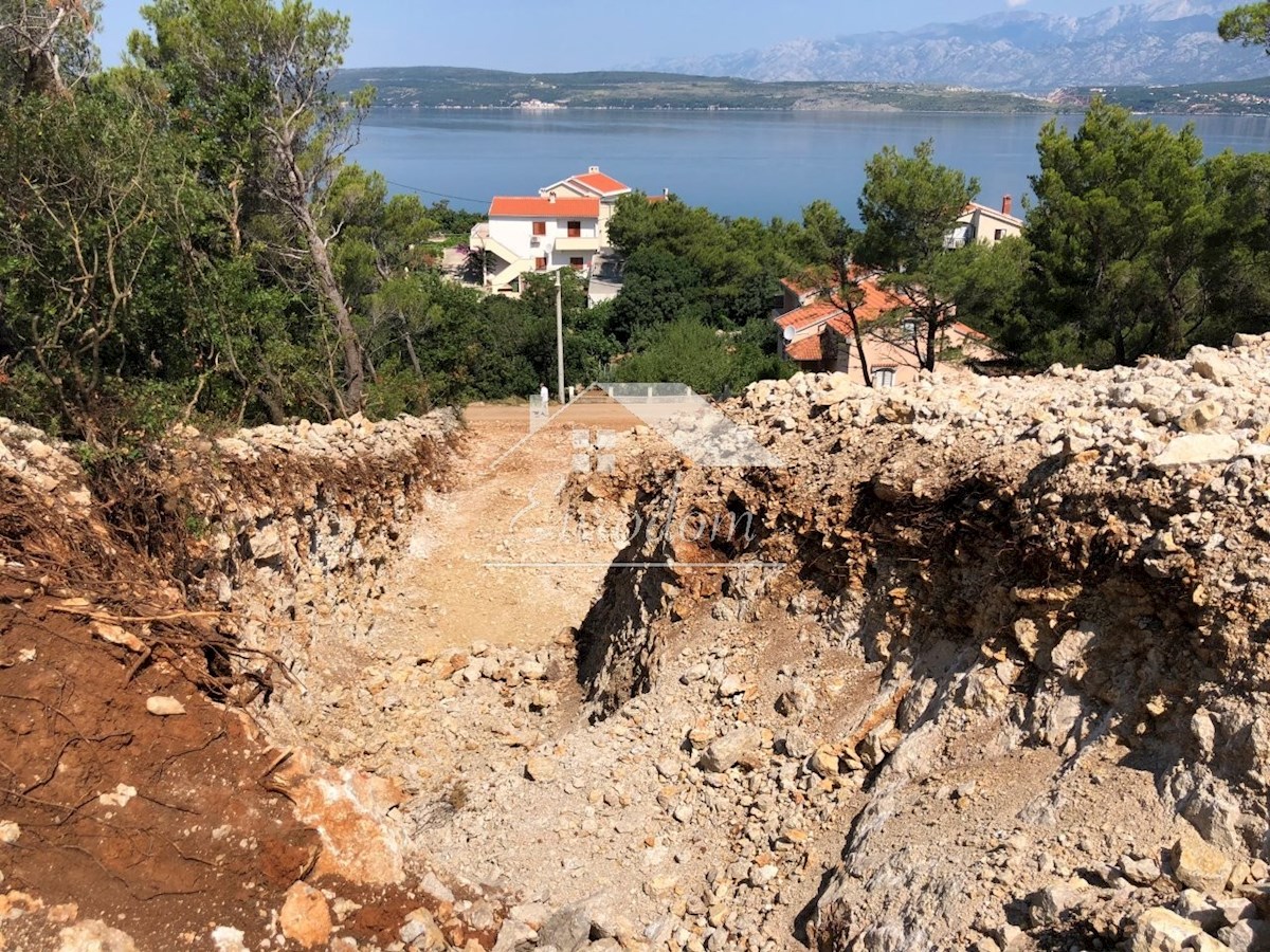 NOVIGRAD (ZARA) – TERRENO EDIFICABILE CON PROGETTO PER 3 VILLE CON PISCINA, A 100 M DAL MARE