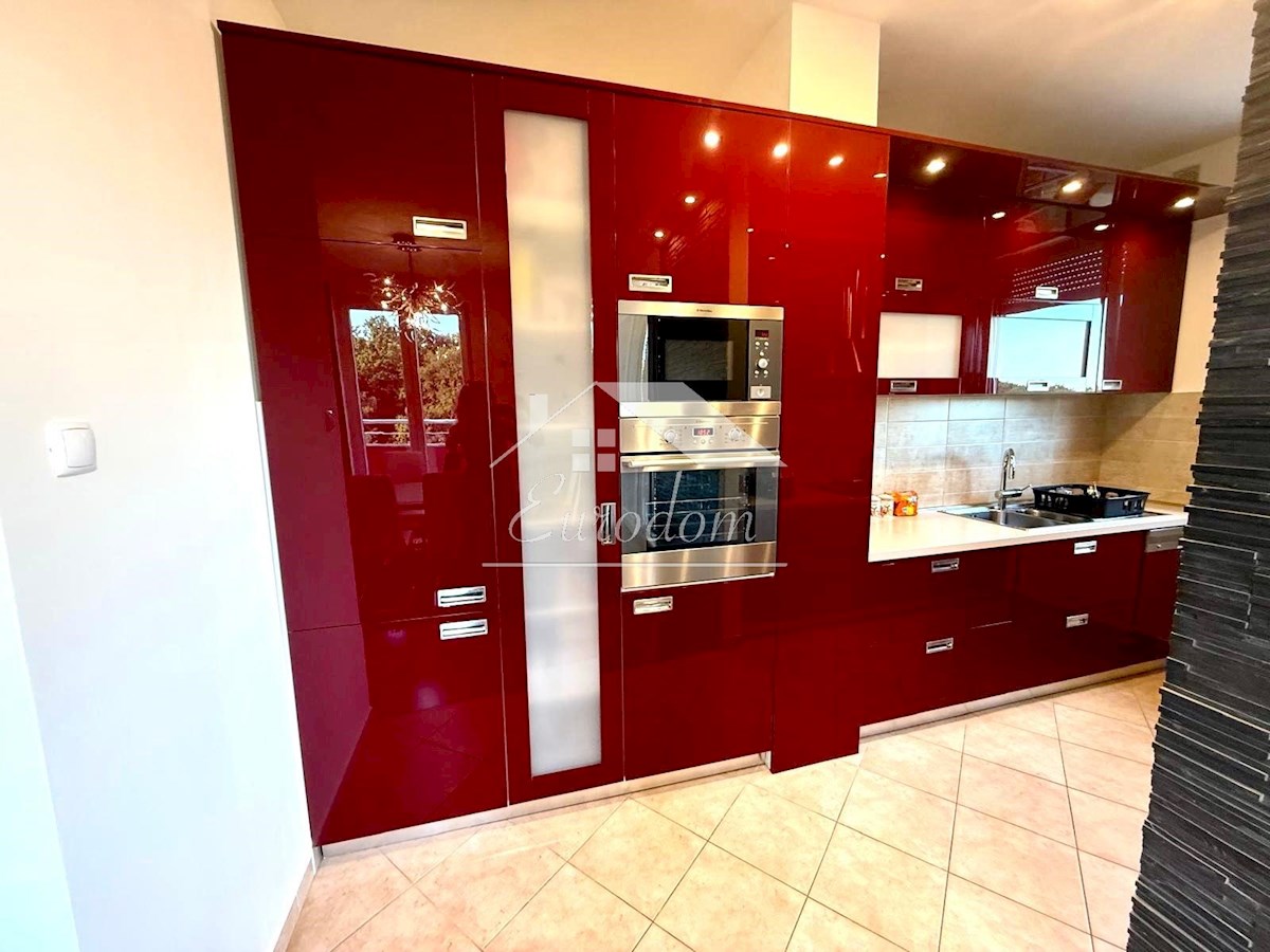 Appartamento di lusso in vendita a Remete – 138 m²