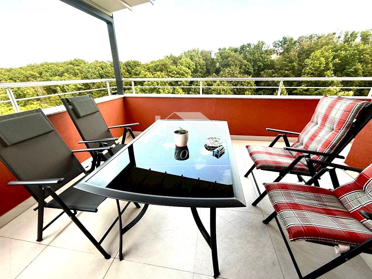 Appartamento di lusso in vendita a Remete – 138 m²