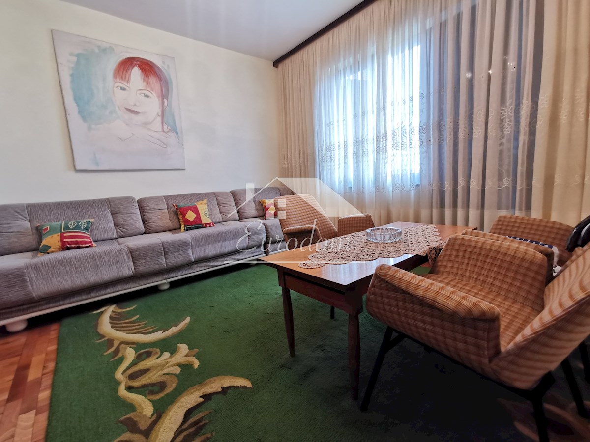 In vendita una casa familiare costruita con materiali di alta qualità a Strmec Stubički