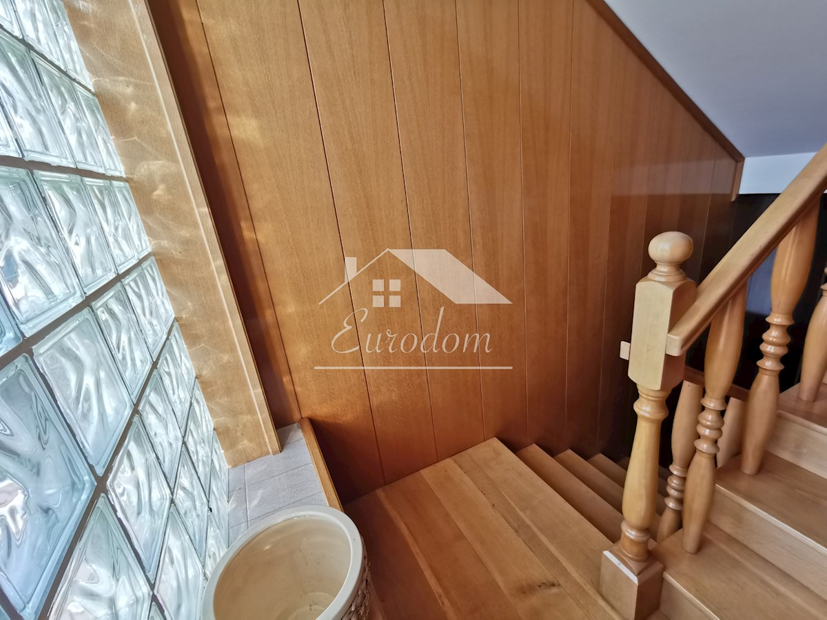 In vendita una casa familiare costruita con materiali di alta qualità a Strmec Stubički