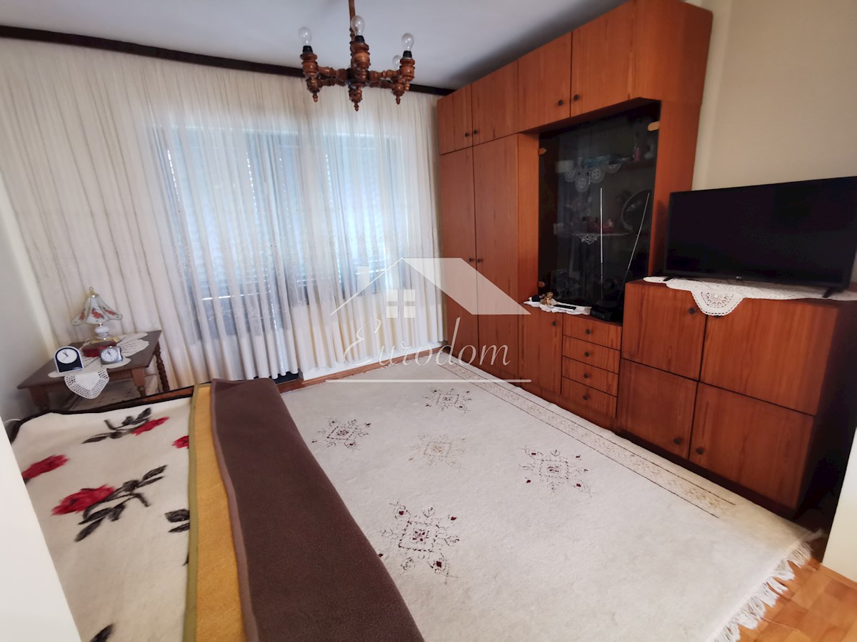 In vendita una casa familiare costruita con materiali di alta qualità a Strmec Stubički