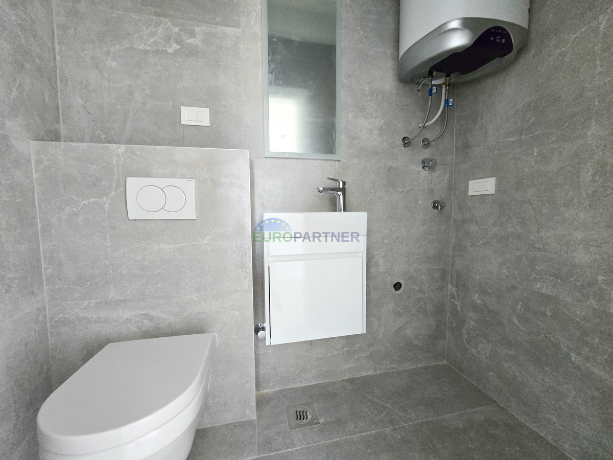 Appartamento 65m2, nuova costruzione, zona Parenzo, Istria