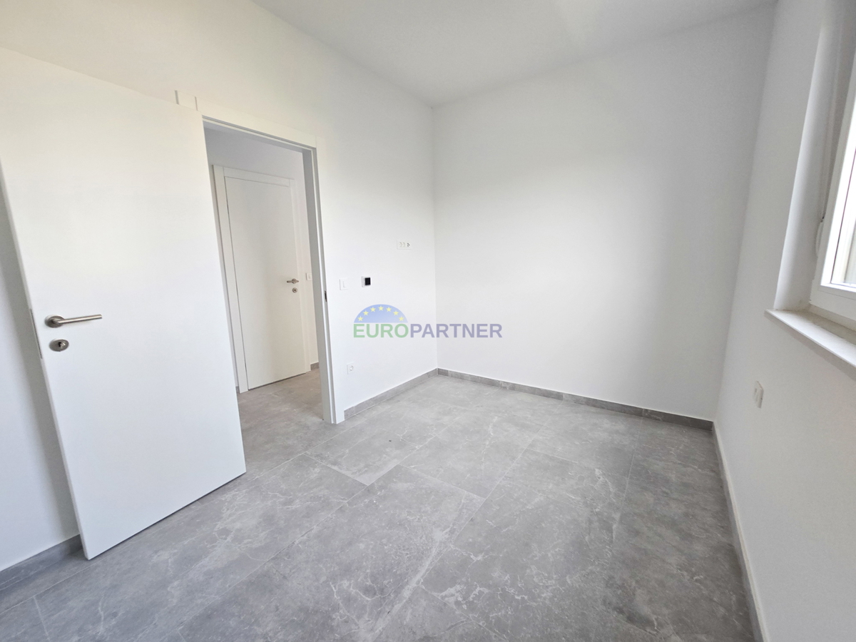Appartamento 65m2, nuova costruzione, zona Parenzo, Istria