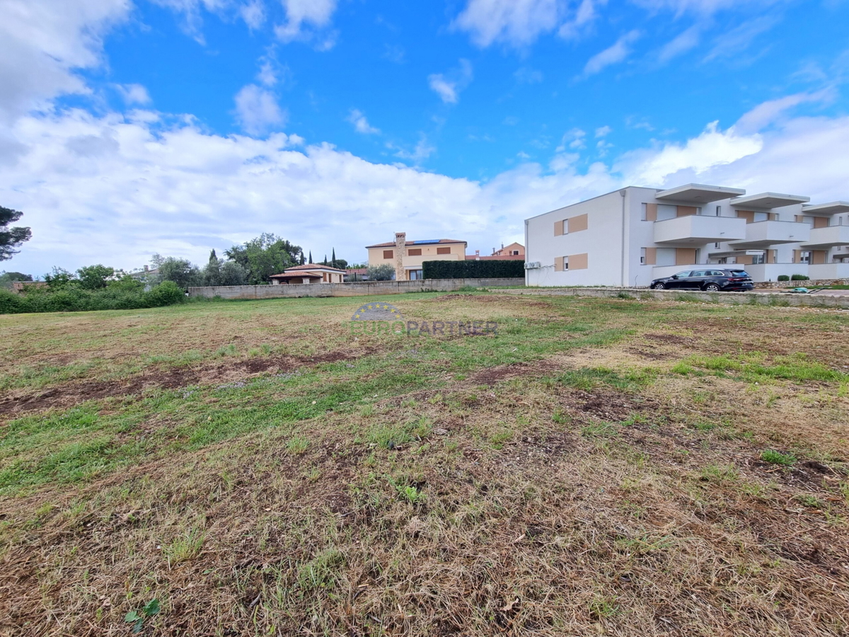Tar, terreno edificabile 1238m2