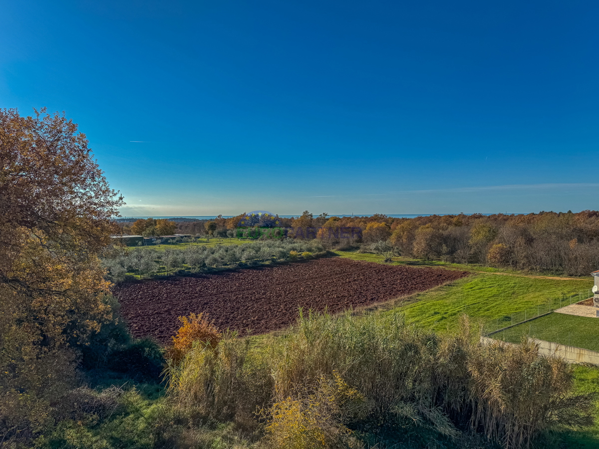 Ampio appartamento con vista mare, Poreč 4,5 km