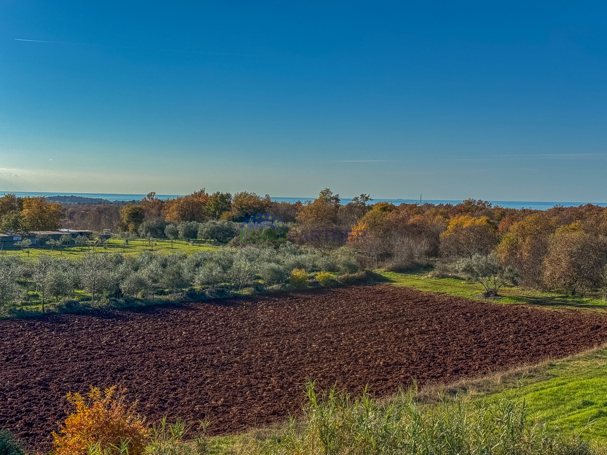 Ampio appartamento con vista mare, Poreč 4,5 km