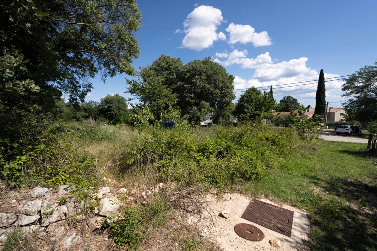 Poreč area, building land with building permit