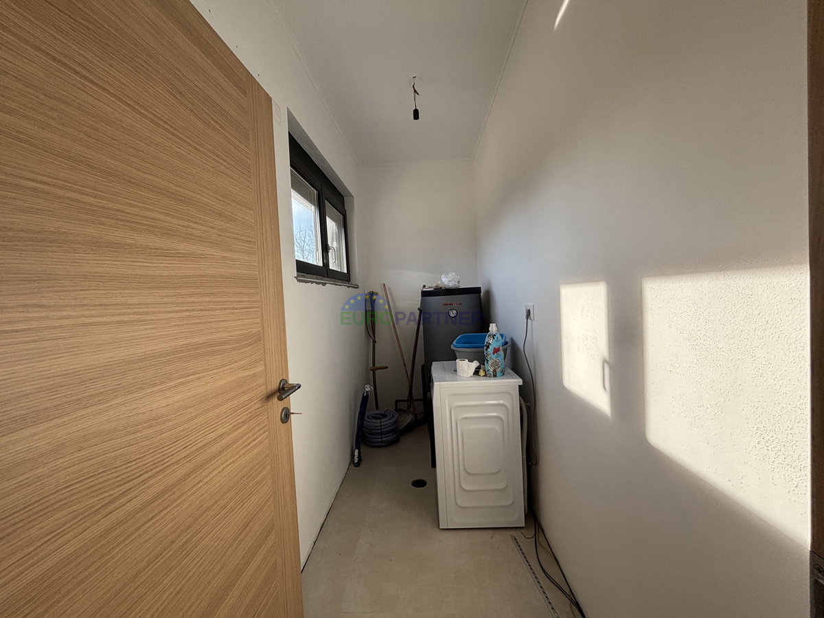 Istria, vicinity of Rovinj, beautiful single-storey house with pool