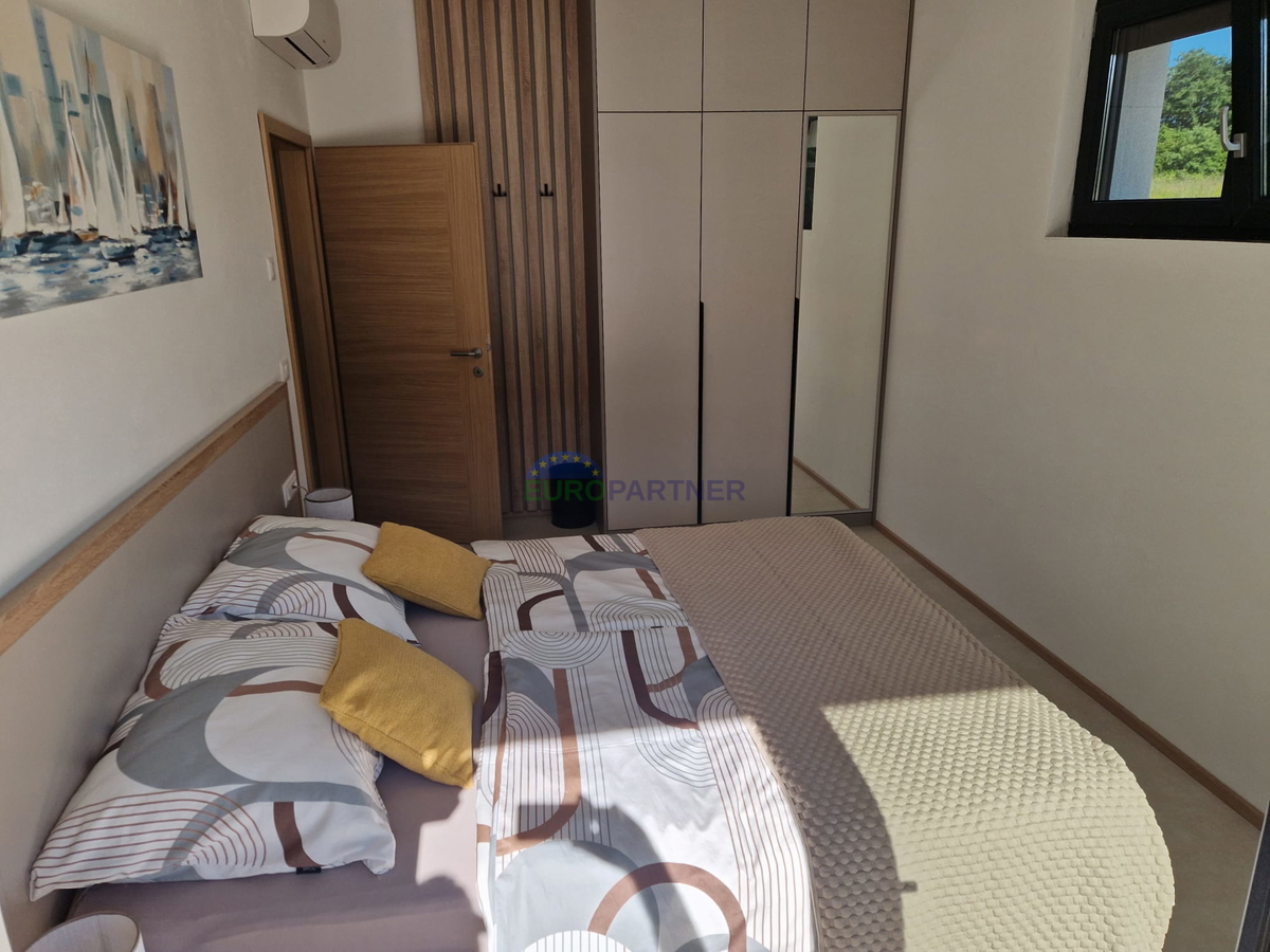 Istria, vicinity of Rovinj, beautiful single-storey house with pool