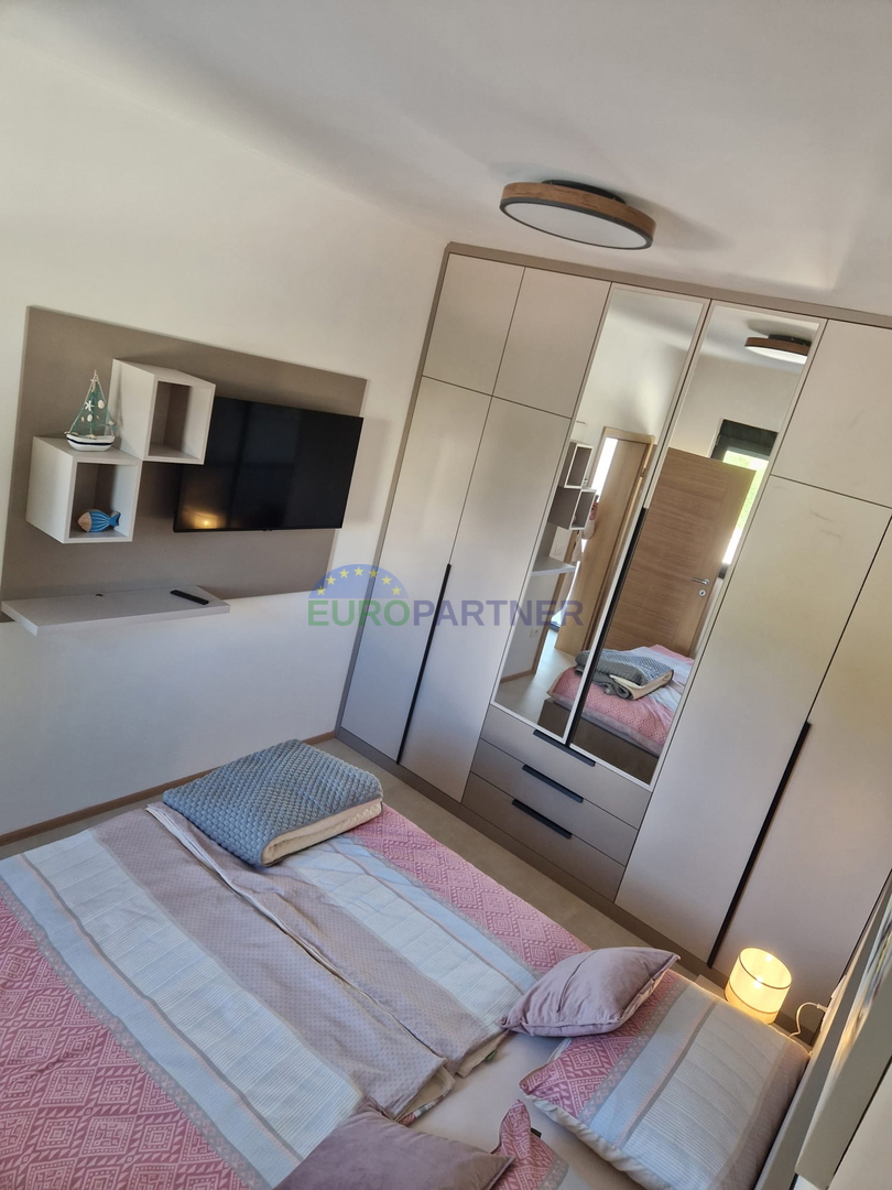 Istria, vicinity of Rovinj, beautiful single-storey house with pool