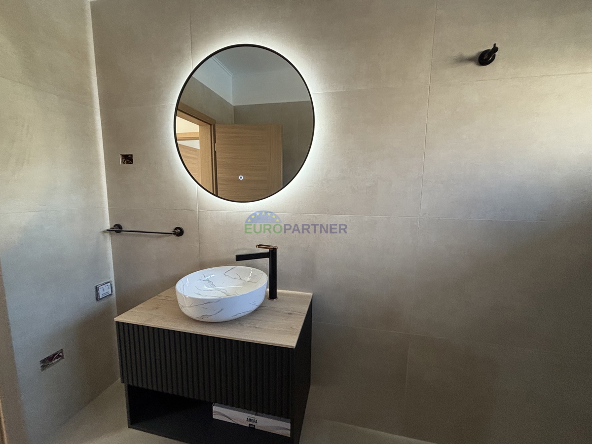 Istria, vicinity of Rovinj, beautiful single-storey house with pool