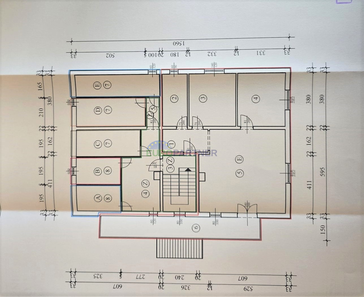 Poreč, appartamento moderno arredato con 3 locali + terreno 140m2 - a soli 2,5 km dal mare