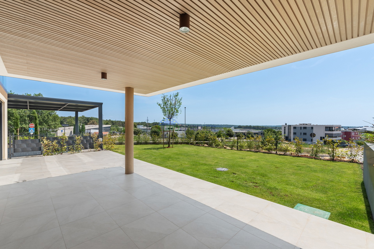 Istra, Novigrad, appartamento moderno in ottima posizione