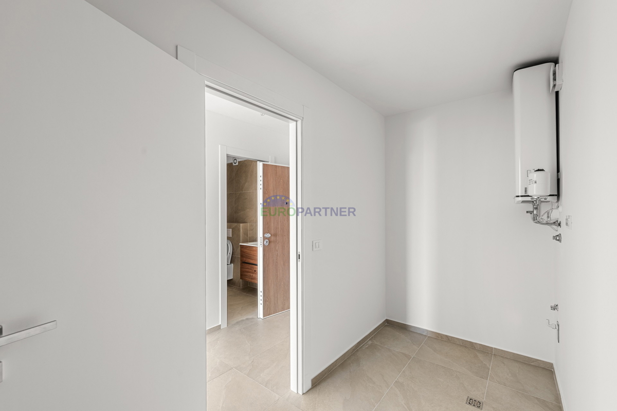 Istra, Novigrad, appartamento moderno in ottima posizione