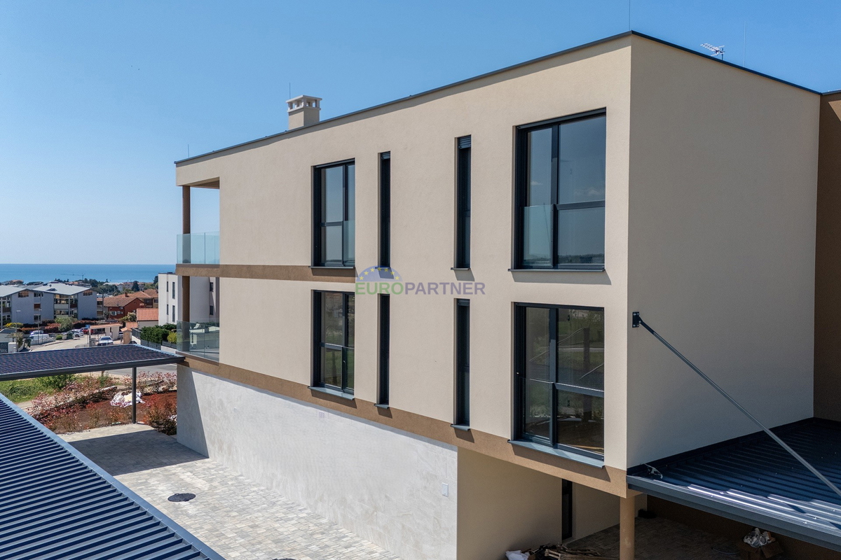 Istra, Novigrad, appartamento moderno in ottima posizione