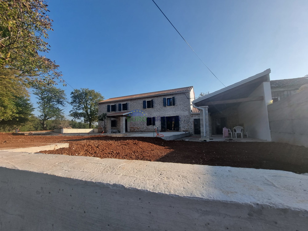 Una stazione meravigliosa nelle vicinanze di Barban