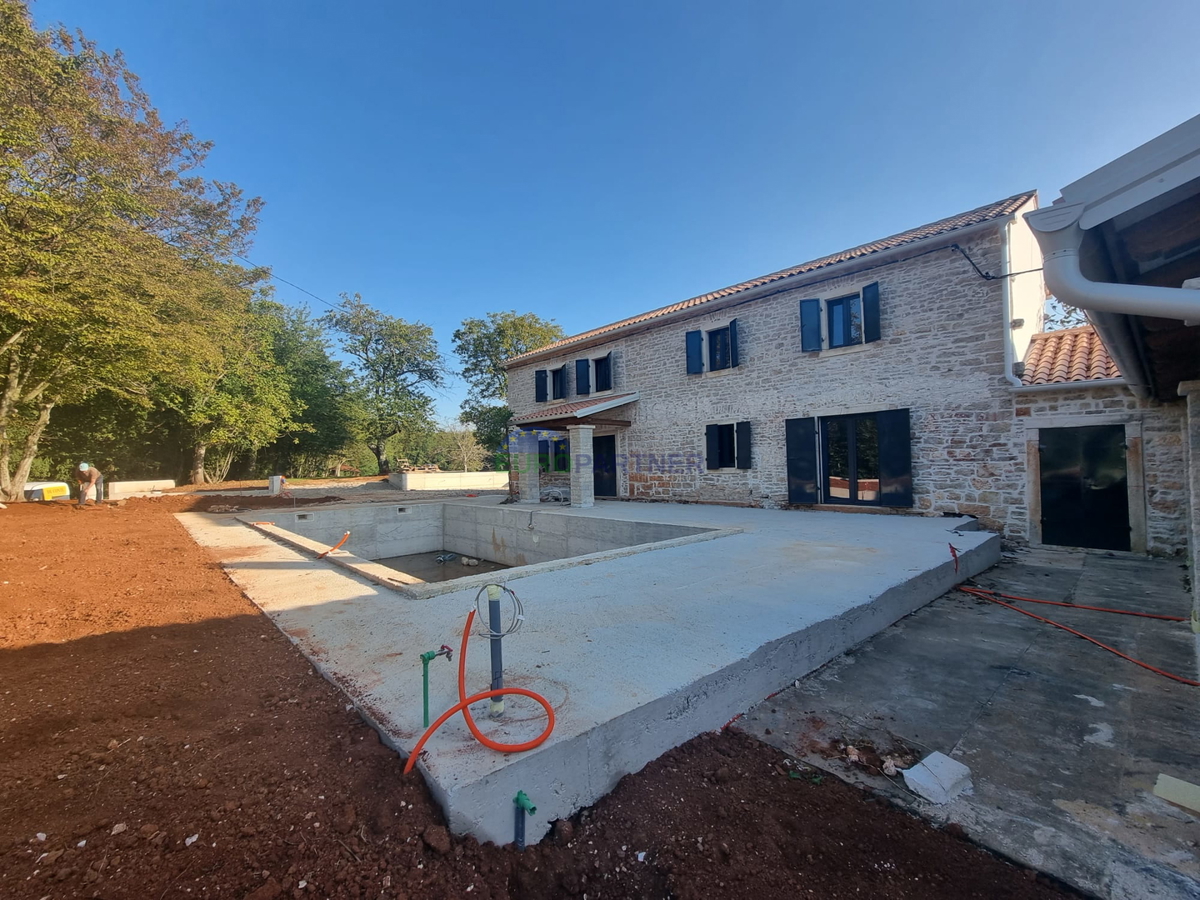 Una stazione meravigliosa nelle vicinanze di Barban