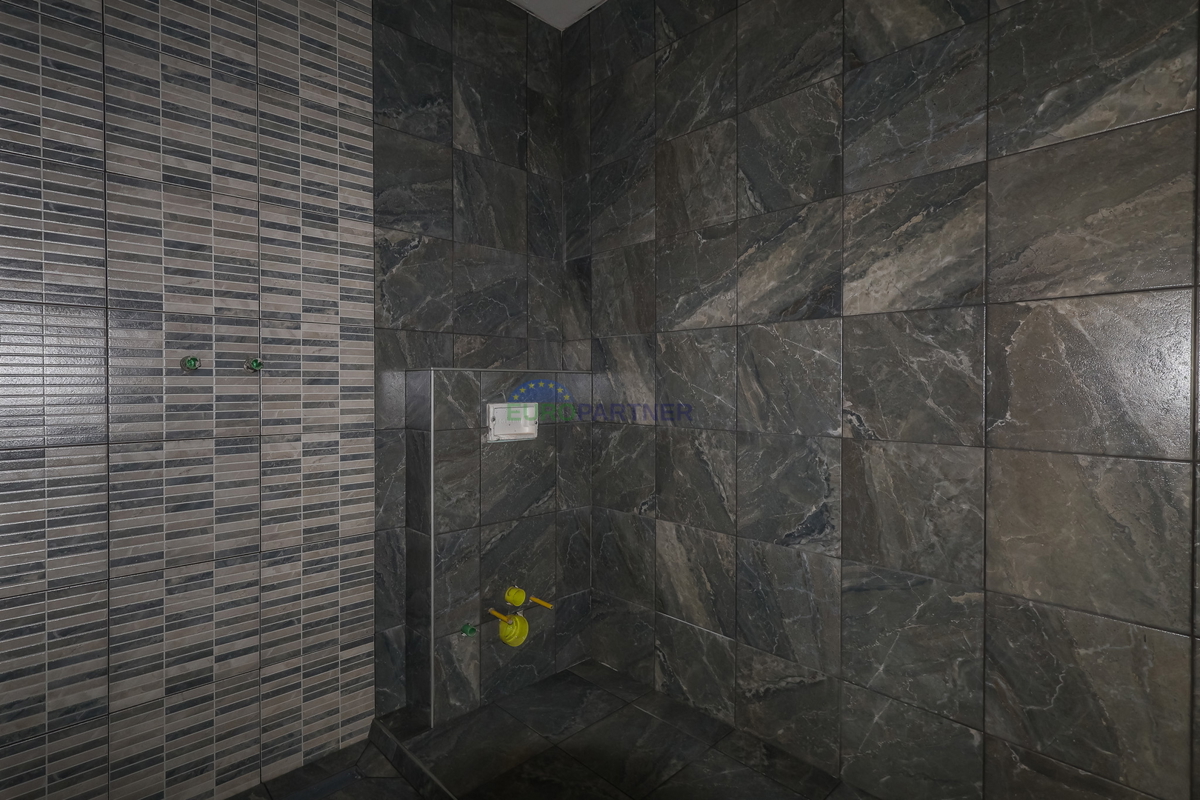 Moderno appartamento con 3 camere da letto, Parenzo, a 4 km dal mare