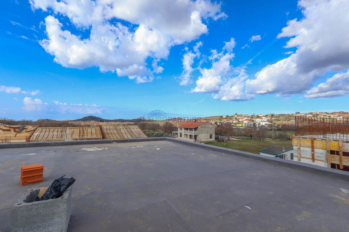 Moderno appartamento con 3 camere da letto, Parenzo, a 4 km dal mare