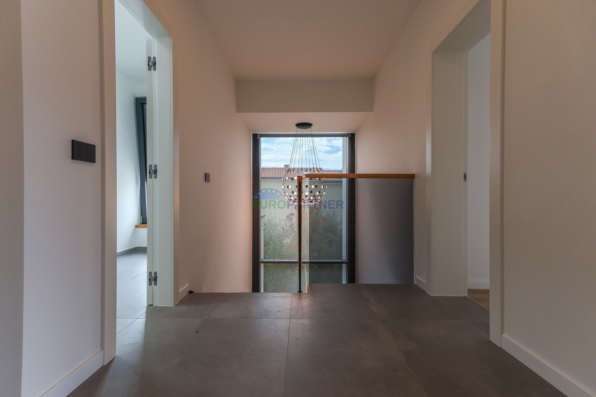Parenzo - Villa di lusso indipendente con vista mare e piscina