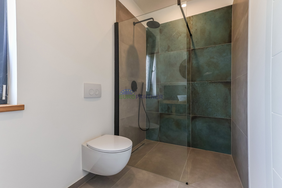 Parenzo - Villa di lusso indipendente con vista mare e piscina