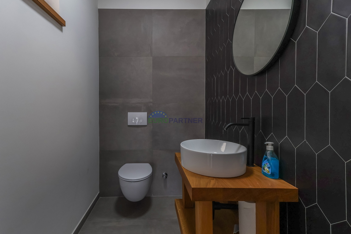 Parenzo - Villa di lusso indipendente con vista mare e piscina