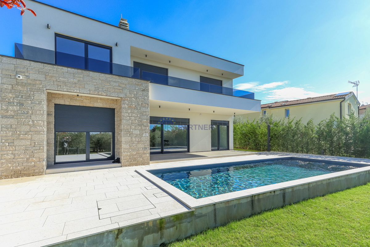 Parenzo - Villa di lusso indipendente con vista mare e piscina