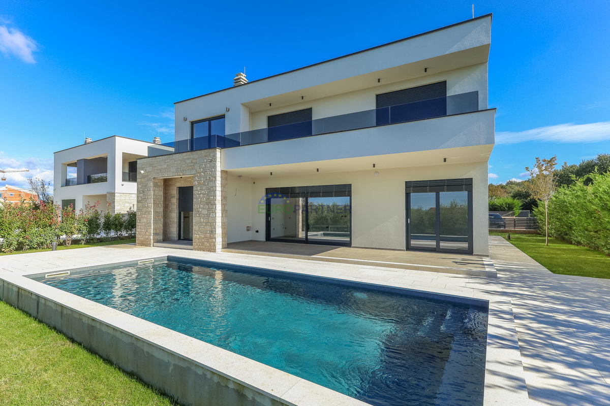 Parenzo - Villa di lusso indipendente con vista mare e piscina