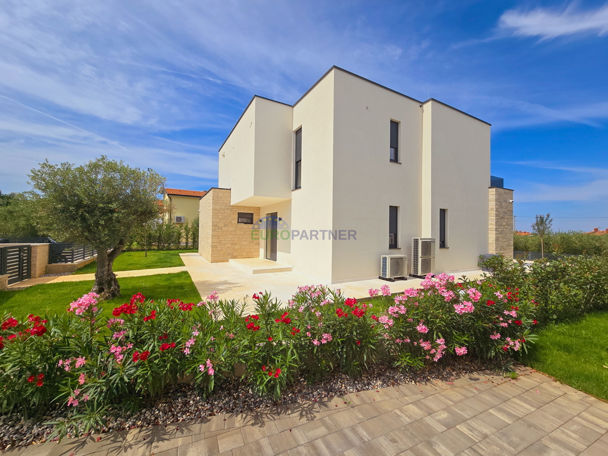 Parenzo - Villa di lusso indipendente con vista mare e piscina