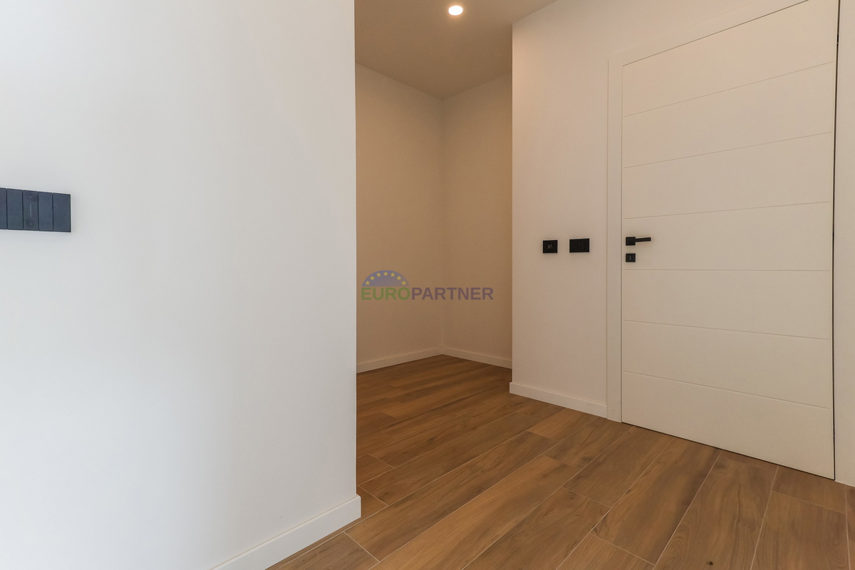 Parenzo - Villa di lusso indipendente con vista mare e piscina