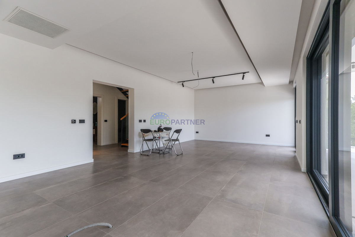 Parenzo - Villa di lusso indipendente con vista mare e piscina