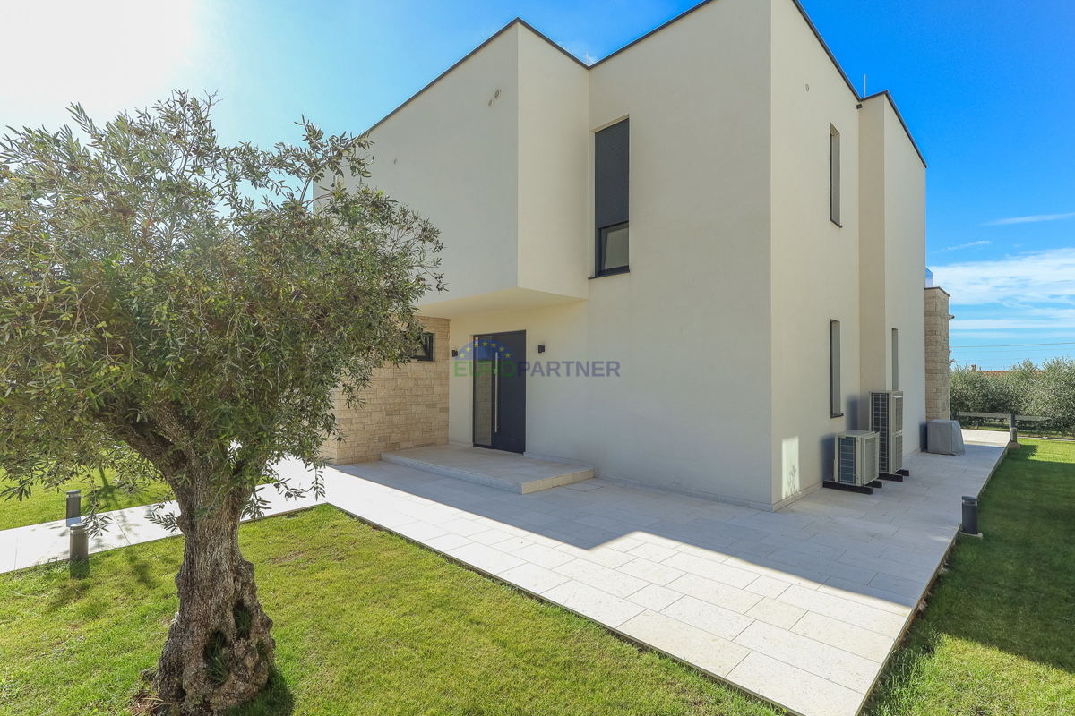Parenzo - Villa di lusso indipendente con vista mare e piscina