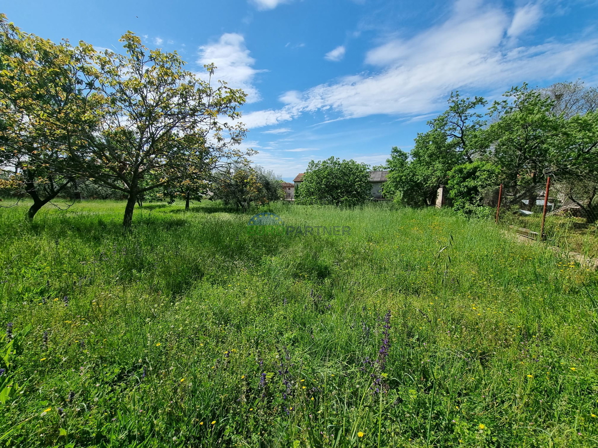 Terreno 850m2 Kaštelir Labinci