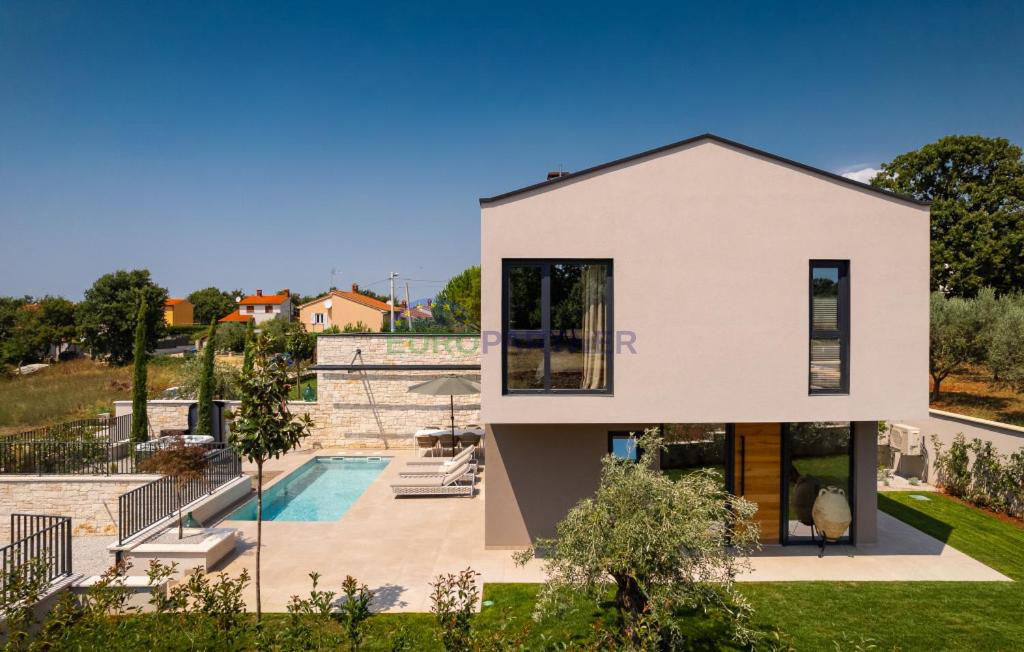 Villa di design con piscina e sauna, a 4 km da Poreč