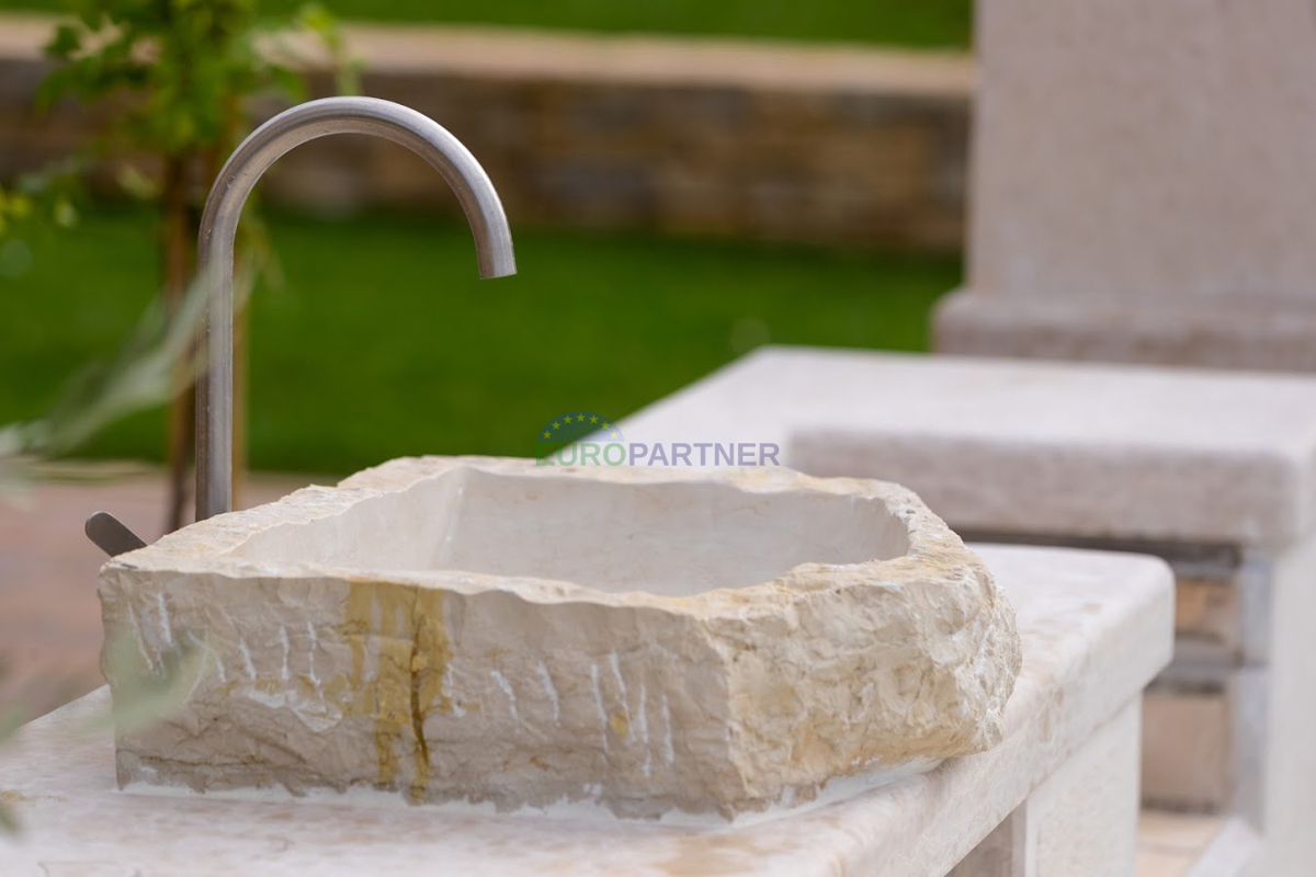 Istria, Umago, casa con piscina e vista mare