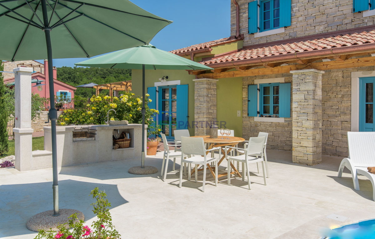 Istria, Umago, casa con piscina e vista mare