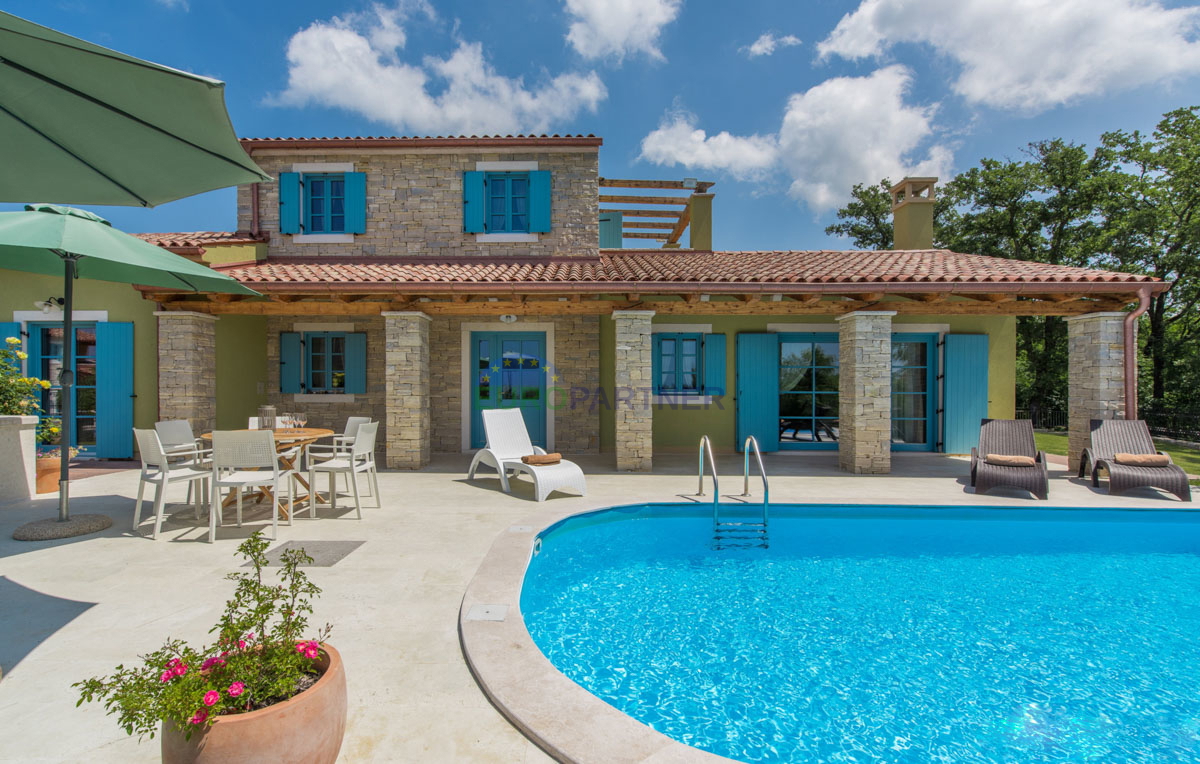 Istria, Umago, casa con piscina e vista mare