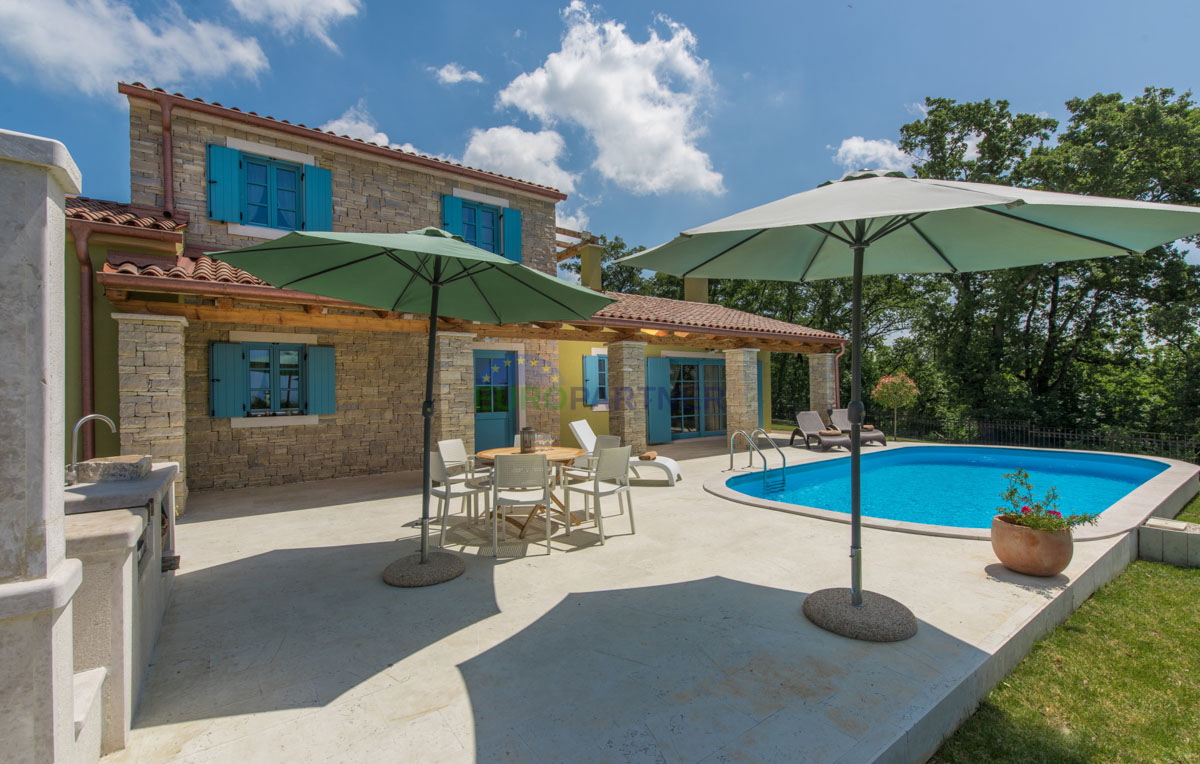 Istria, Umago, casa con piscina e vista mare