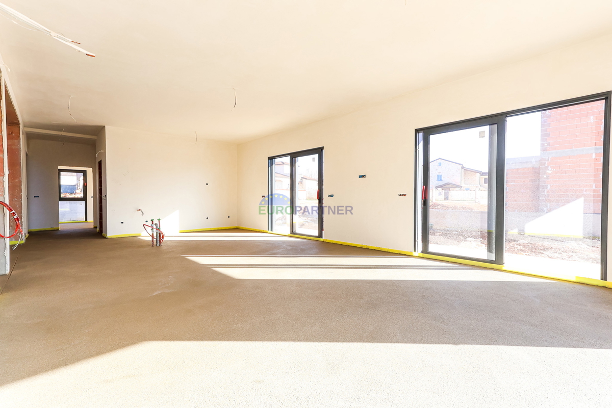 "Villa Black Beauty" attende il suo nuovo proprietario, realizzata con il metodo di costruzione "chiavi in ​​mano".