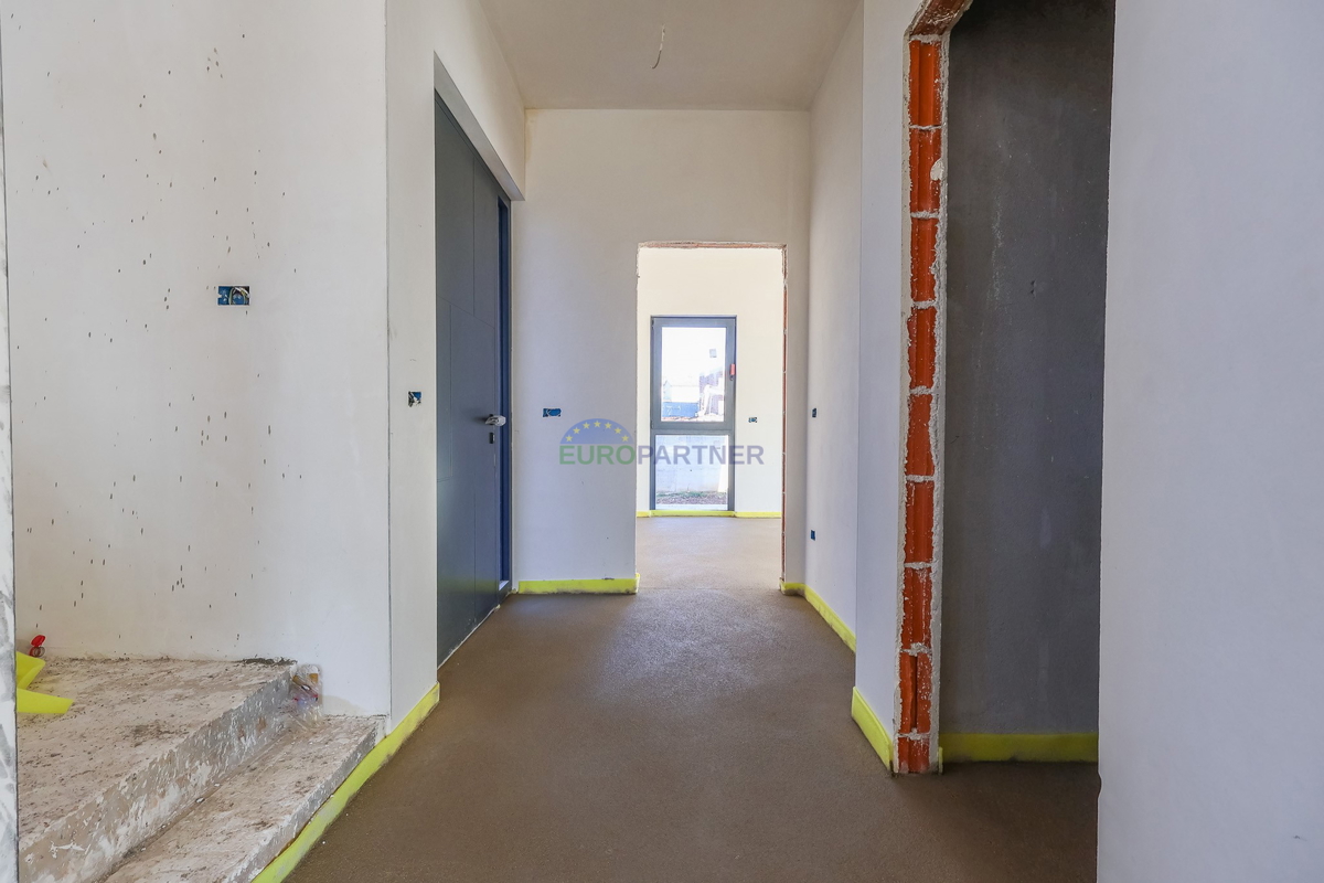 "Villa Black Beauty" attende il suo nuovo proprietario, realizzata con il metodo di costruzione "chiavi in ​​mano".