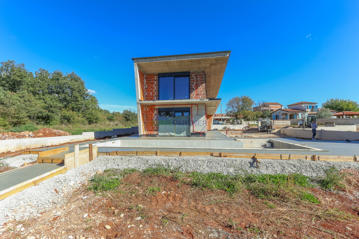 &quot;Villa Black Beauty&quot; attende il suo nuovo proprietario, realizzata con il metodo di costruzione &quot;chiavi in ​​mano&quot;.