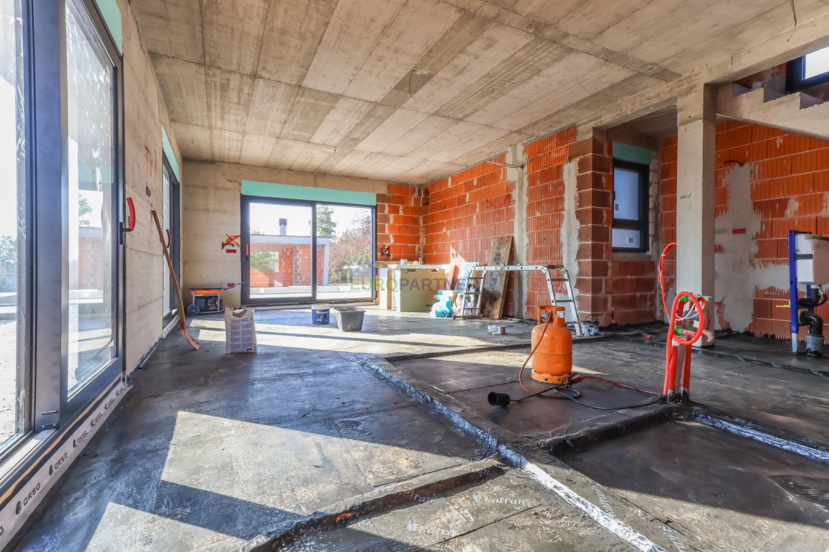 &quot;Villa Black Beauty&quot; attende il suo nuovo proprietario, realizzata con il metodo di costruzione &quot;chiavi in ​​mano&quot;.