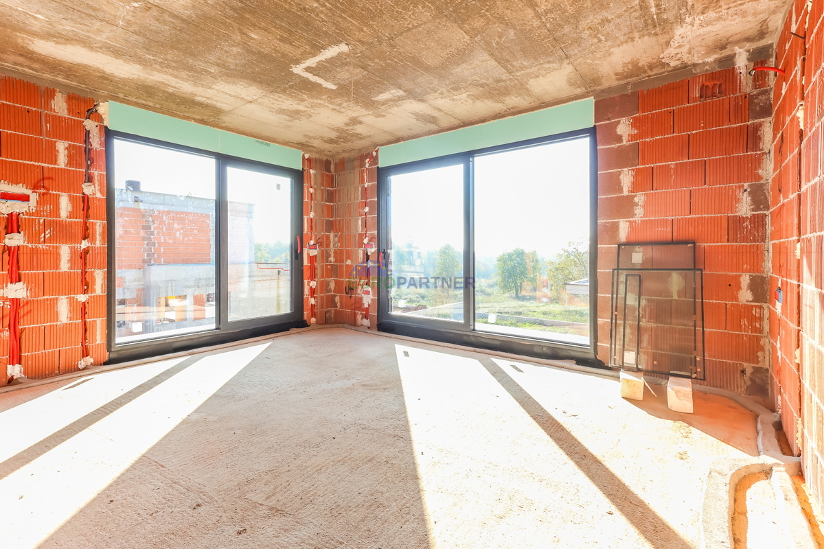 &quot;Villa Black Beauty&quot; attende il suo nuovo proprietario, realizzata con il metodo di costruzione &quot;chiavi in ​​mano&quot;.