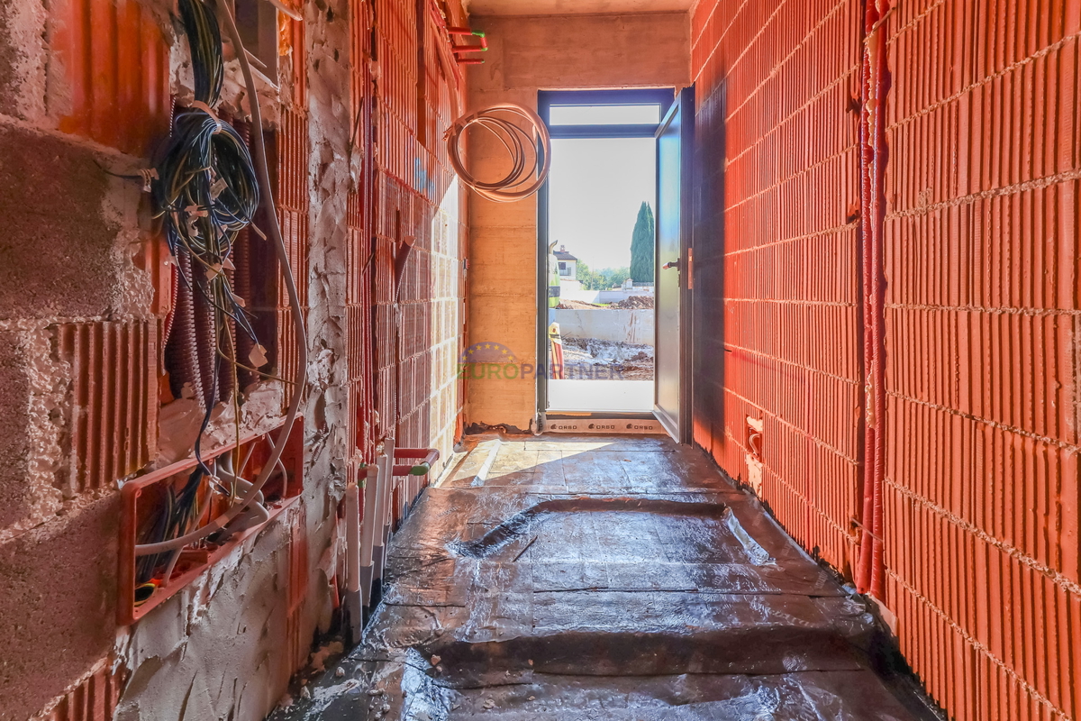 &quot;Villa Black Beauty&quot; attende il suo nuovo proprietario, realizzata con il metodo di costruzione &quot;chiavi in ​​mano&quot;.