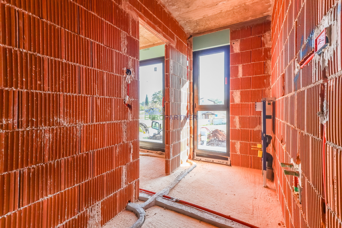 &quot;Villa Black Beauty&quot; attende il suo nuovo proprietario, realizzata con il metodo di costruzione &quot;chiavi in ​​mano&quot;.