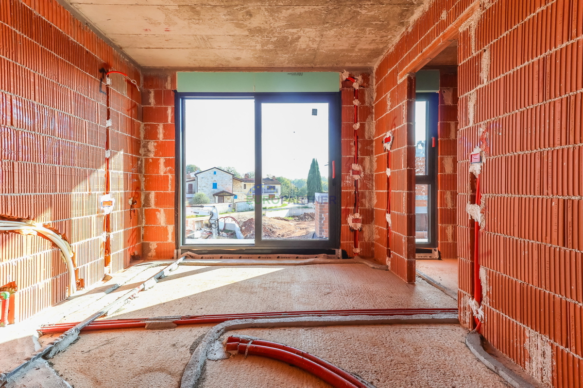 &quot;Villa Black Beauty&quot; attende il suo nuovo proprietario, realizzata con il metodo di costruzione &quot;chiavi in ​​mano&quot;.