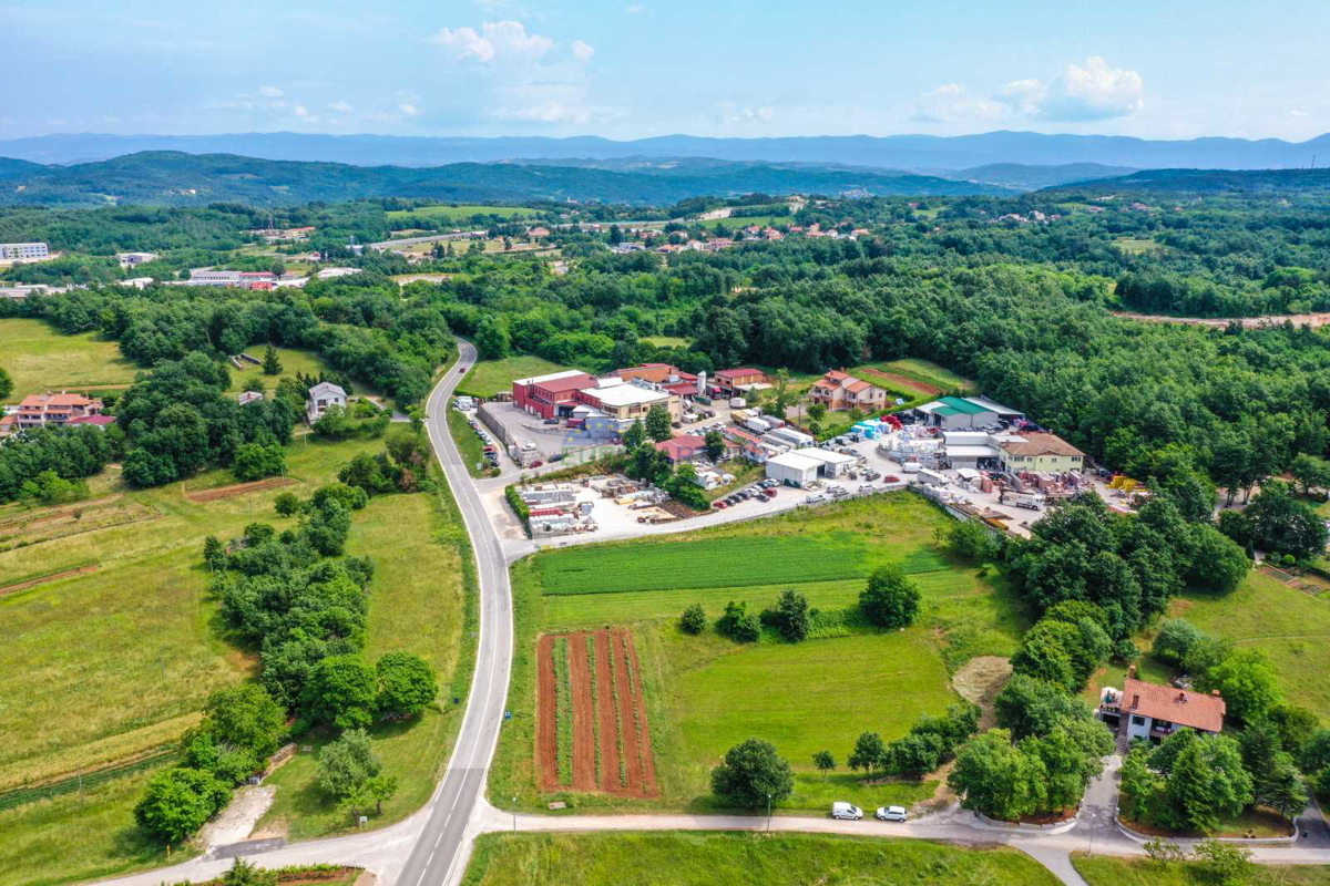 Terreno commerciale, Pisino, Istria