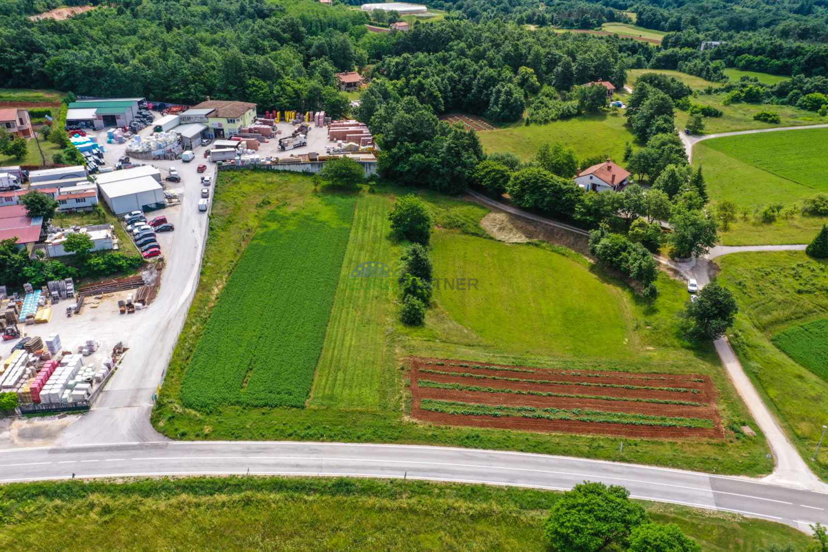 Terreno commerciale, Pisino, Istria