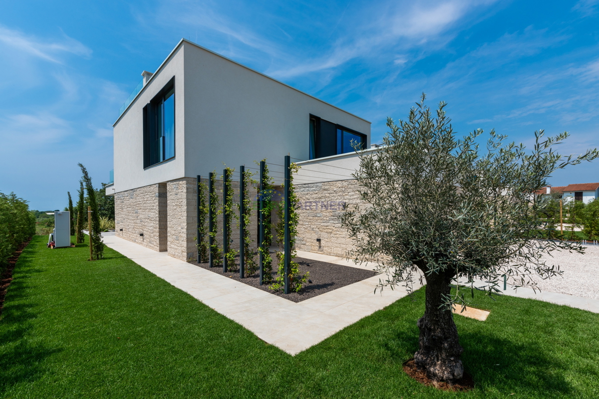 Parenzo, ville di lusso con vista sul mare!